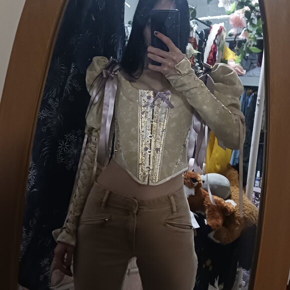 Lace Made Renaissance Bodice Corset Top - Picture 12 of 14